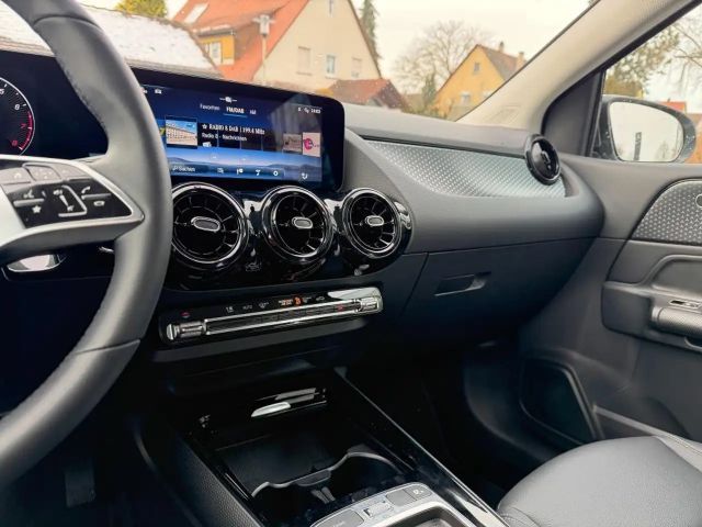 Mercedes-Benz B 180 EntryAdvance AHK Kamera WinterP+M&S16" LED