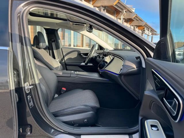 Mercedes-Benz E 220 AVANTGARDE E 220 d Estate