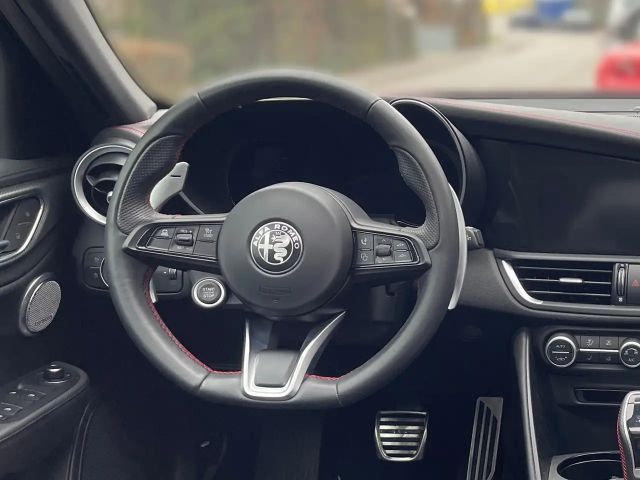 Alfa Romeo Giulia Q4