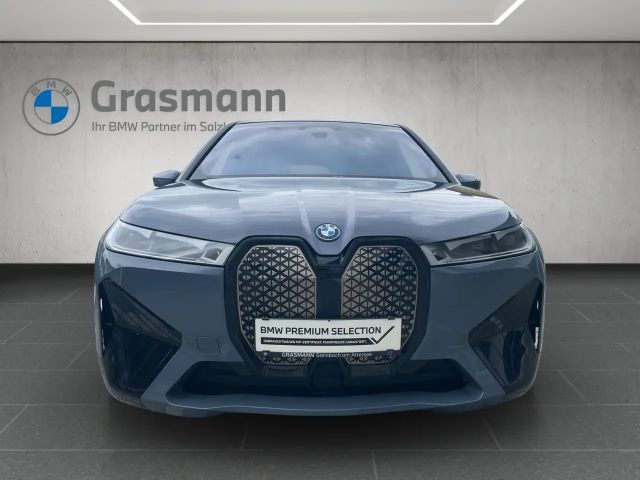 BMW iX xDrive50