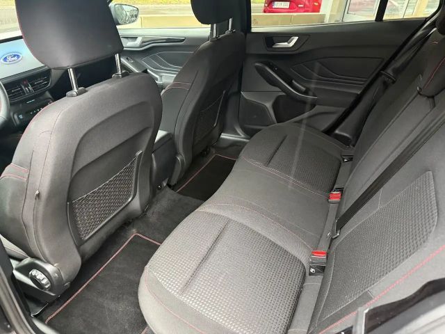 Ford Focus ST Line Wagon