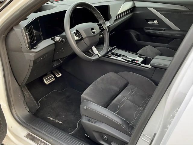 Opel Astra Sports Tourer Ultimate