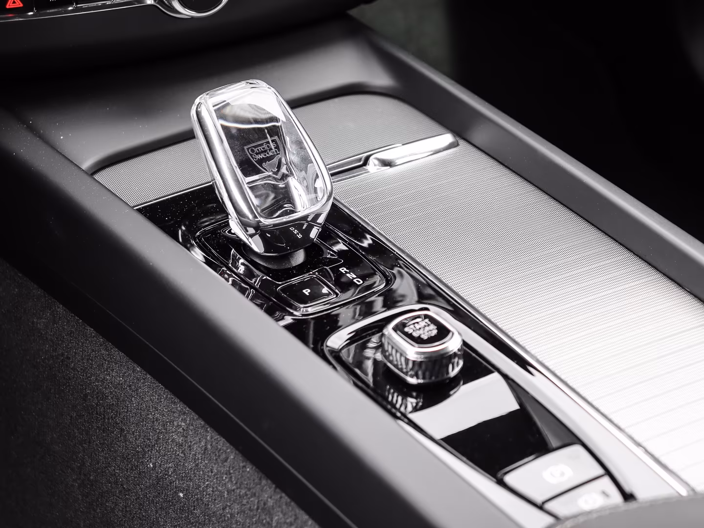 Volvo XC60 AWD Dark Plus Recharge T8