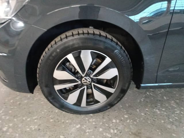 Volkswagen Touran 1.5 TSI