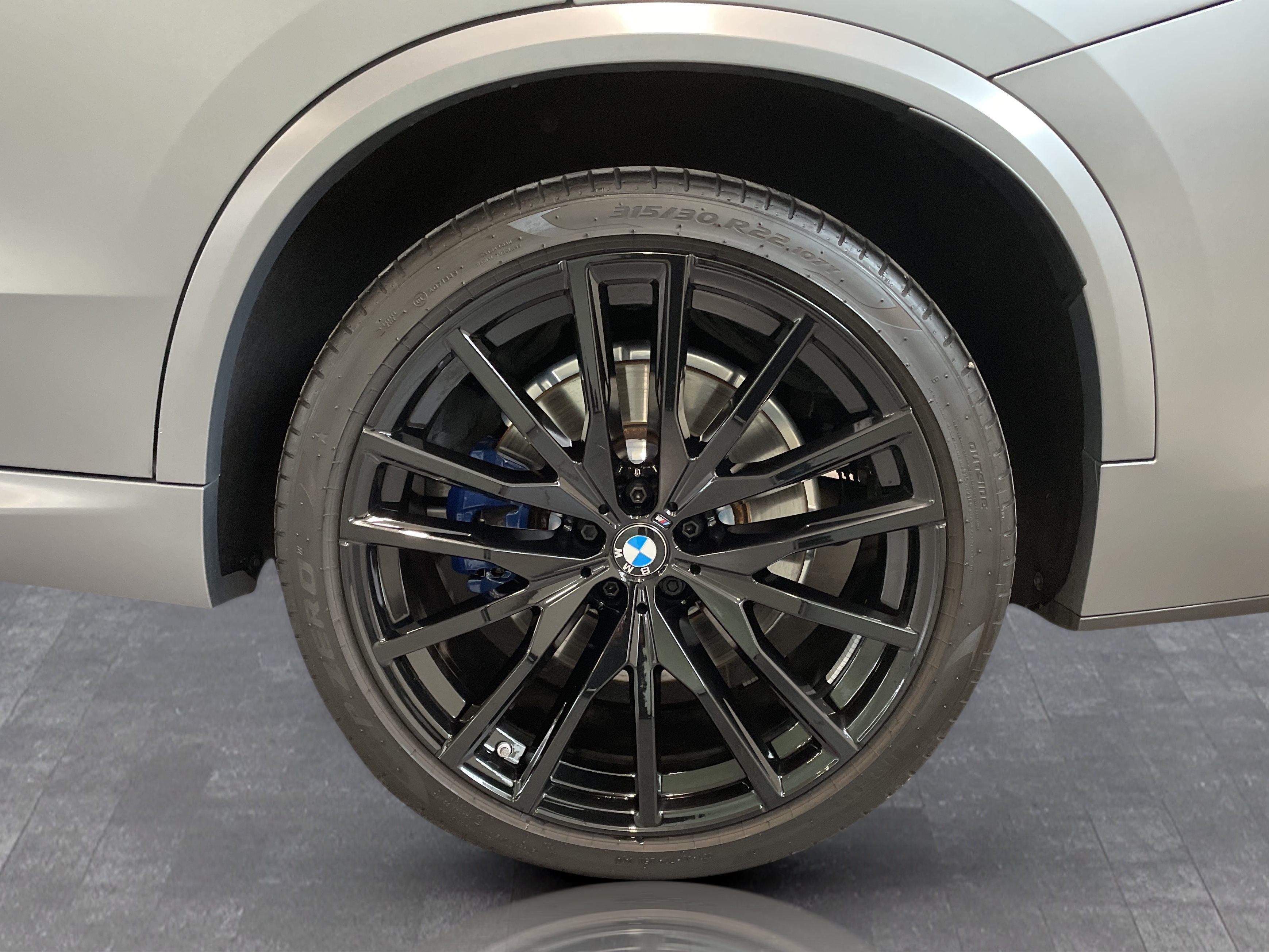 BMW X5 M60i xDrive