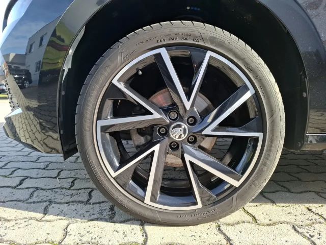 Skoda Kamiq TSI Monte-Carlo LED Navi AID Pano ACC PDC SH 18"