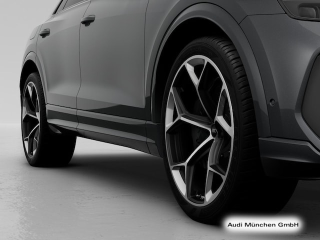 Audi RS Q8 Performance Quattro