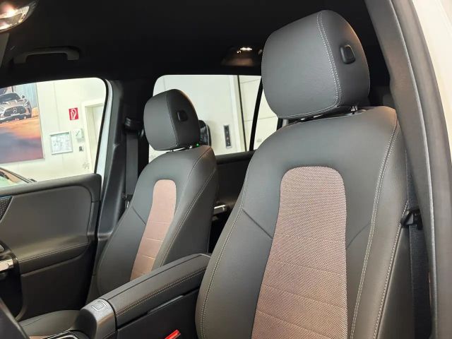 Mercedes-Benz EQB 300 4MATIC