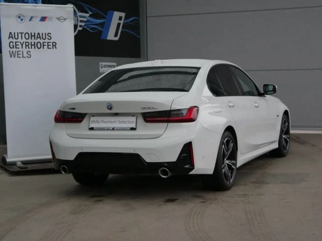 BMW 330 330e Sedan xDrive