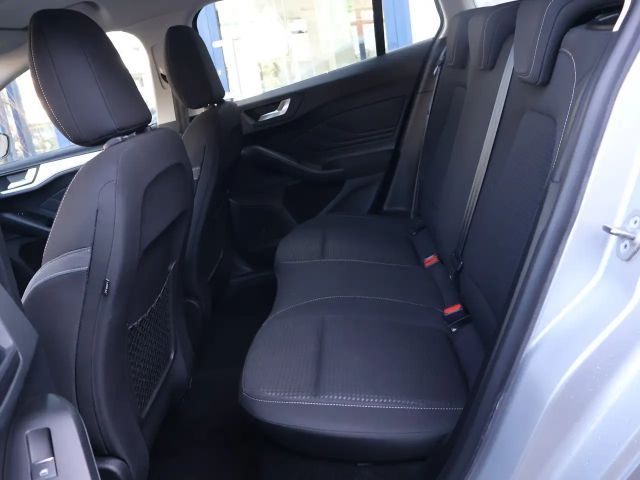 Ford Focus Cool & Connect