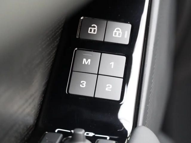 Land Rover Range Rover Velar P400e SE