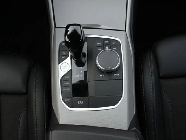 BMW 330 330e Advantage pakket Touring