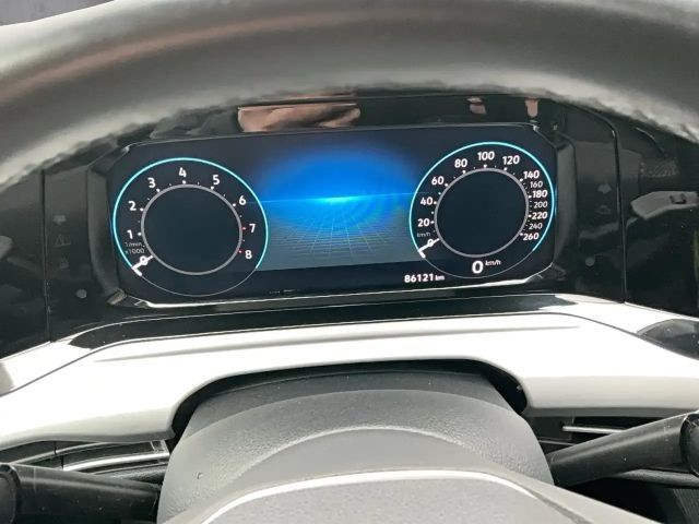 Volkswagen Golf Life