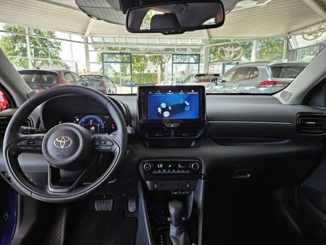 Toyota Yaris Hatchback Hybride Team D