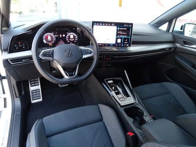 Volkswagen Golf 1.5 eTSI DSG