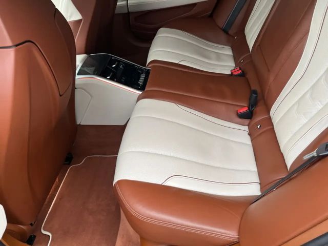 BMW M850 Coupé Gran Coupé Sedan xDrive