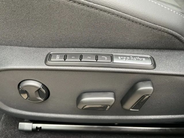 Volkswagen Golf 1.5 eTSI DSG Golf VIII Variant