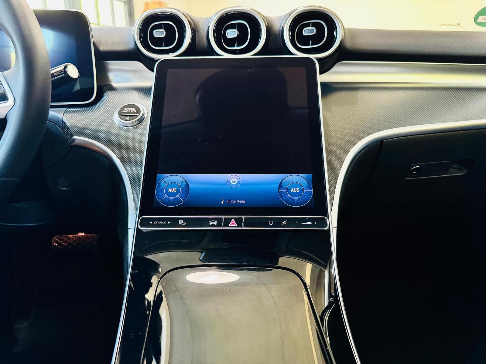 Mercedes-Benz C 200 AVANTGARDE Sedan