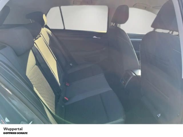 Volkswagen Golf 1.5 TSI