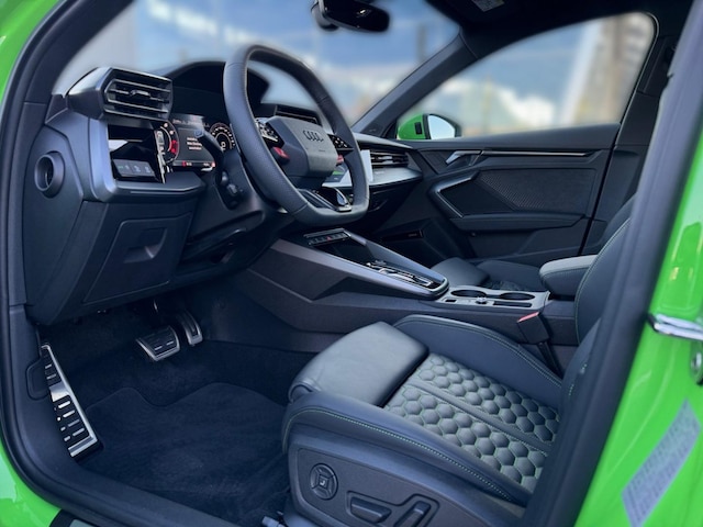 Audi RS3 Quattro S-Tronic Sedan