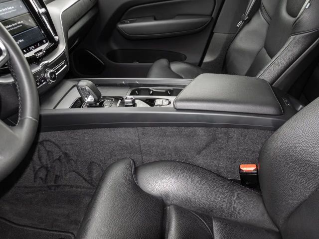 Volvo XC60 Dark Plus