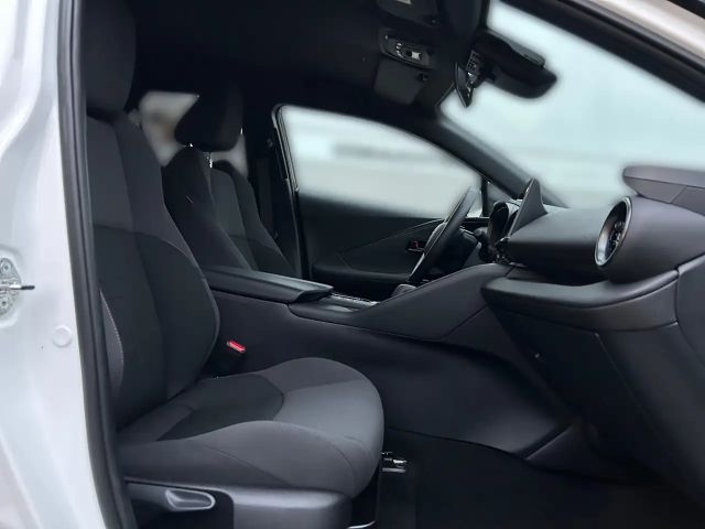 Toyota C-HR Active Hybride