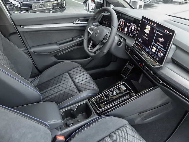 Volkswagen Golf 1.5 eTSI DSG Golf VIII R-Line