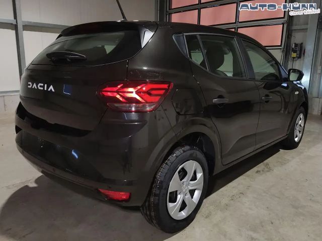 Dacia Sandero Essential TCe 90