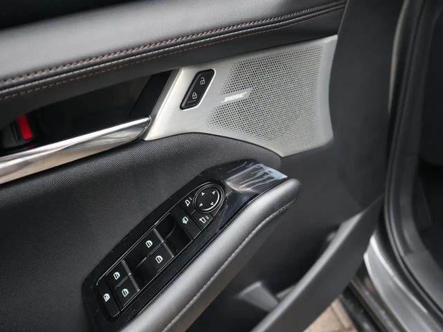 Mazda 3 Exclusive-line SkyActiv