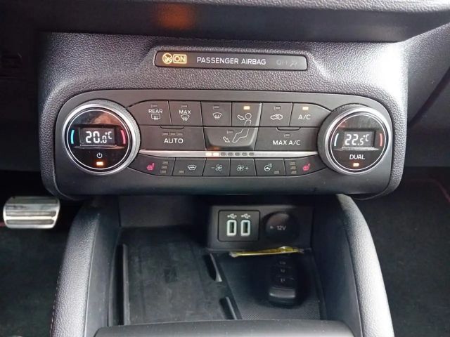 Ford Focus EcoBoost ST Line Wagon