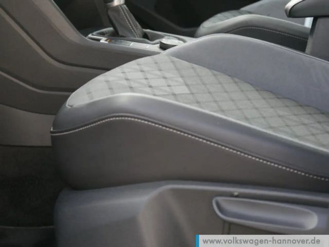 Volkswagen Tiguan 2.0 TSI DSG IQ.Drive R-Line