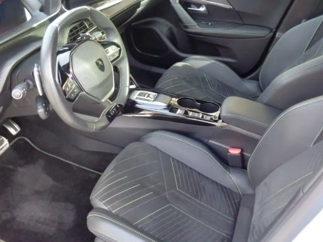 Peugeot 2008 BlueHDi EAT8 GT-Line