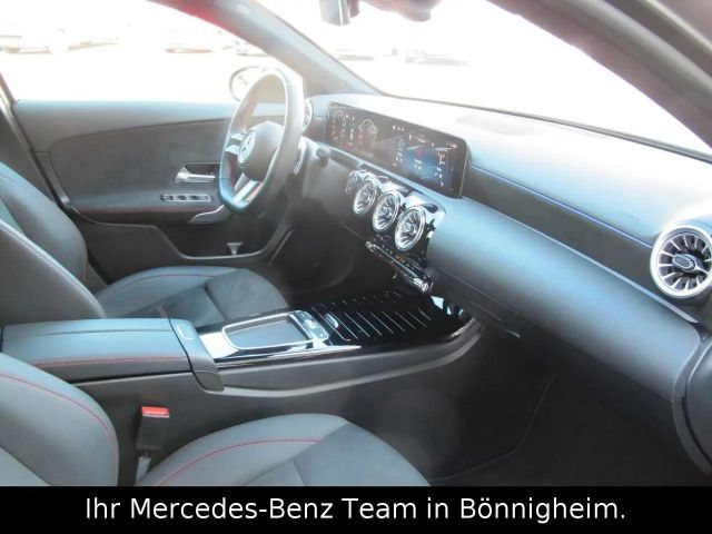 Mercedes-Benz A 180 AMG Line