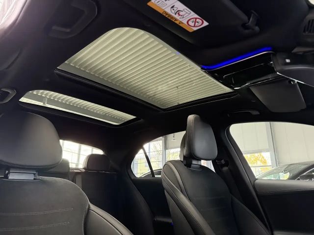 Mercedes-Benz C 200 AMG Line Premium Sedan