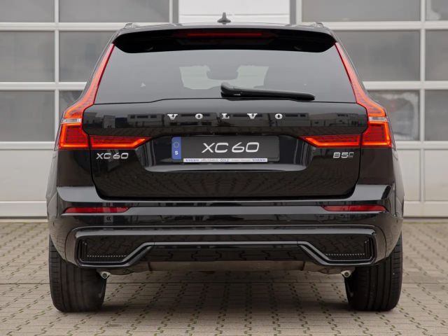 Volvo XC60 AWD Dark Plus