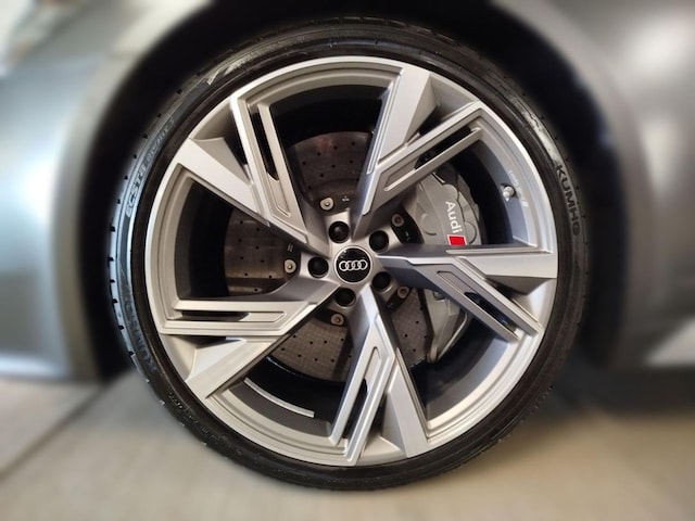 Audi RS6 Avant Quattro