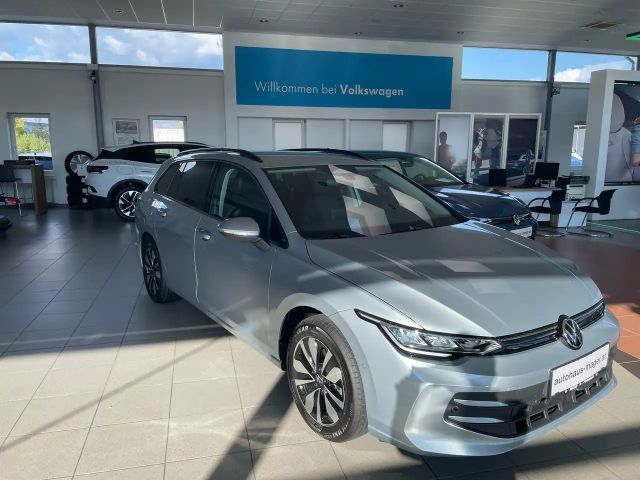 Volkswagen Golf Business DSG Variant