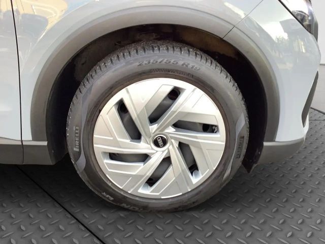 Audi Q4 e-tron 55 kWh LED SHZ PDC hinten Bluetooth