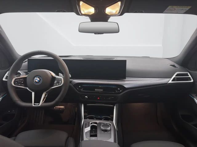 BMW 330 330e Touring xDrive