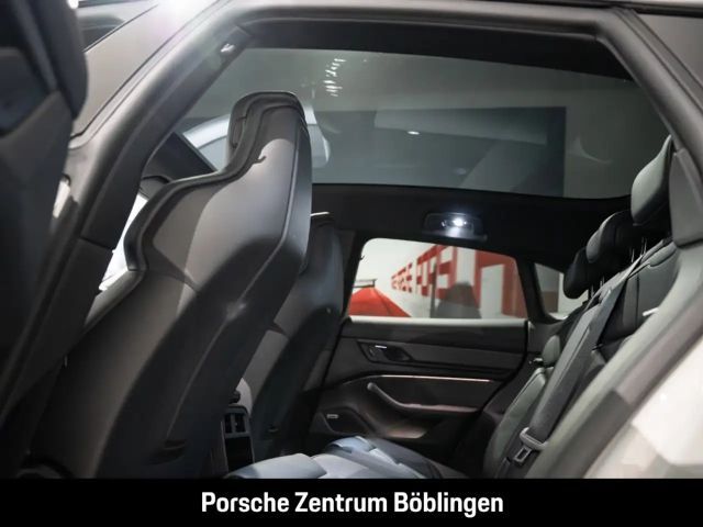 Porsche Taycan 4S Cross Turismo