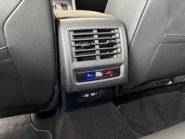 Volkswagen Golf DSG Life