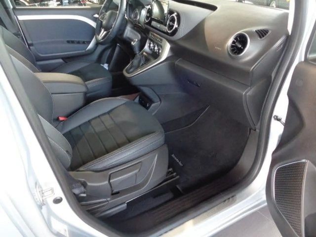 Mercedes-Benz T 180 T 180,NAVI,LED,KAMERA,SPUR,NP:44.349,-EURO