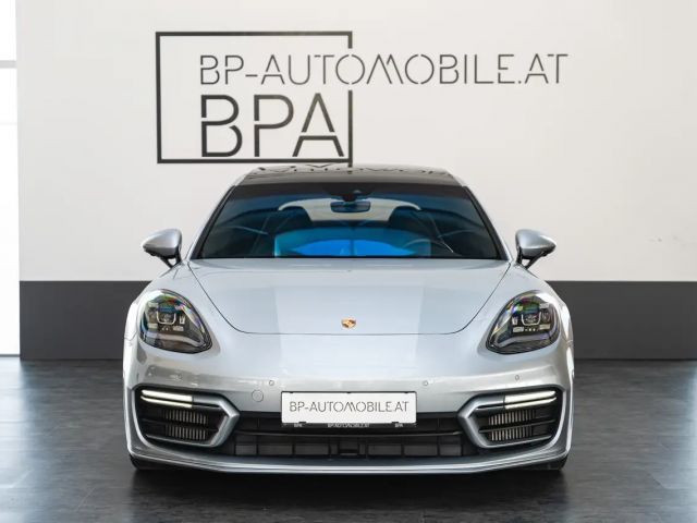 Porsche Panamera 4 E-Hybrid