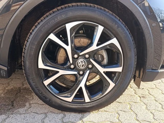 Toyota C-HR Hybride Team D