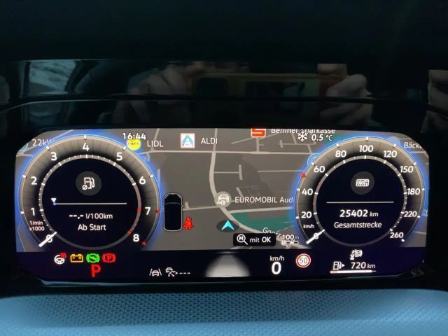 Volkswagen Golf 1.5 eTSI Golf VIII