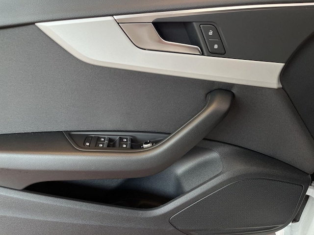 Audi A4 40 TFSI Avant S-Tronic