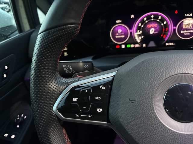 Volkswagen Golf 2.0 TSI DSG GTI