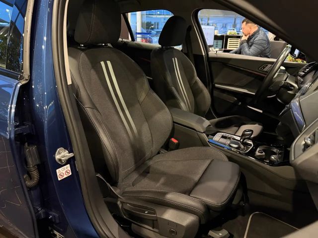 BMW 120 120i Sedan Sport Line