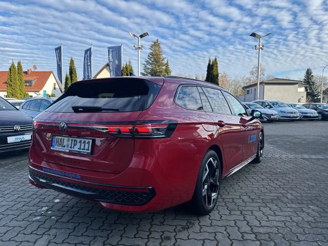 Volkswagen Passat Business DSG R-Line Variant