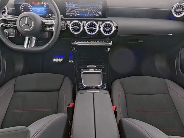 Mercedes-Benz A 250 A 250 e AMG Line